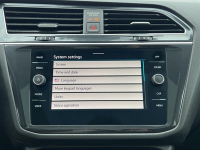 2023 Volkswagen Tiguan SE R-Line Black