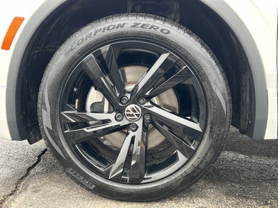 2023 Volkswagen Tiguan SE R-Line Black