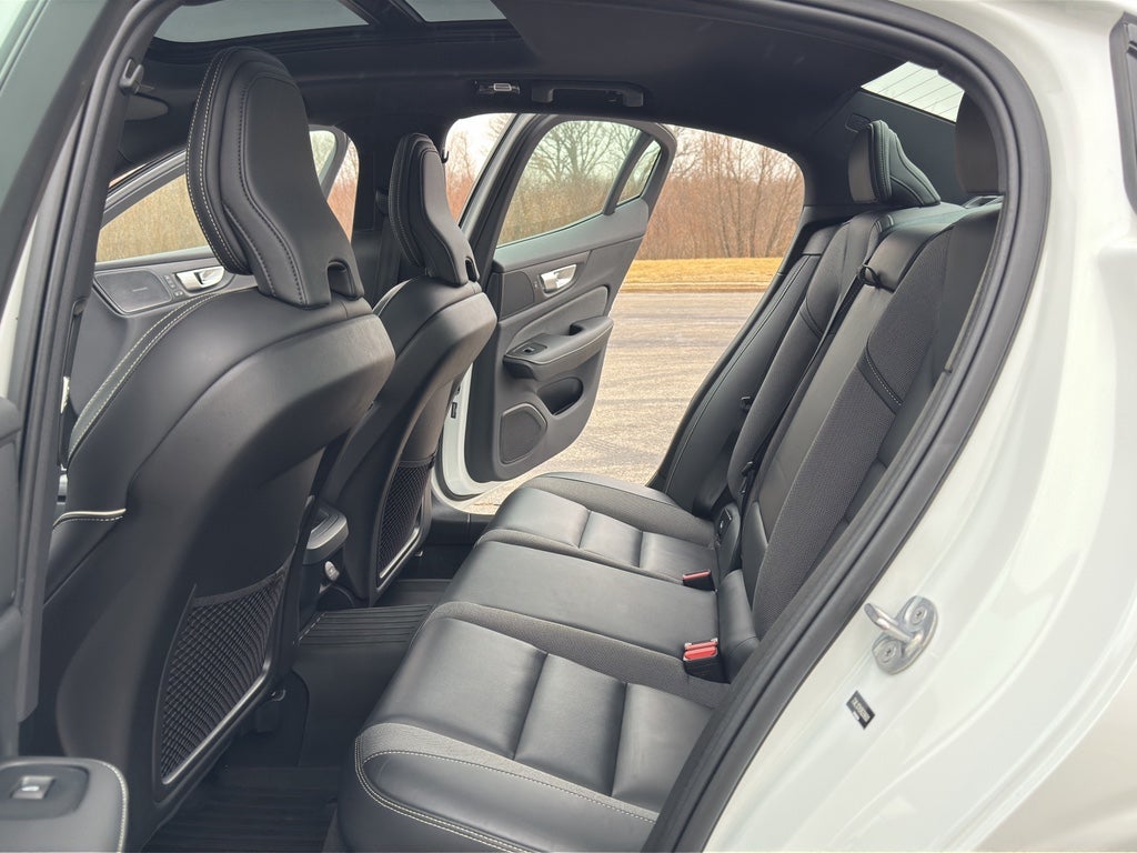 2024 Volvo S60 Plus Black Edition AWD