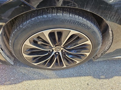 2023 Lexus LS 500 Luxury Package