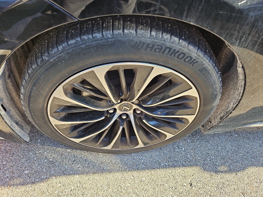 2023 Lexus LS 500 Luxury Package