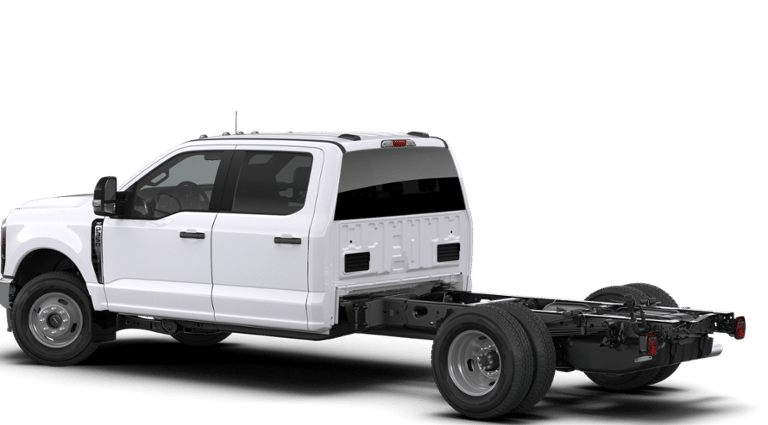 2026 Ford Super Duty F-350 DRW Chassis Cab LARIAT