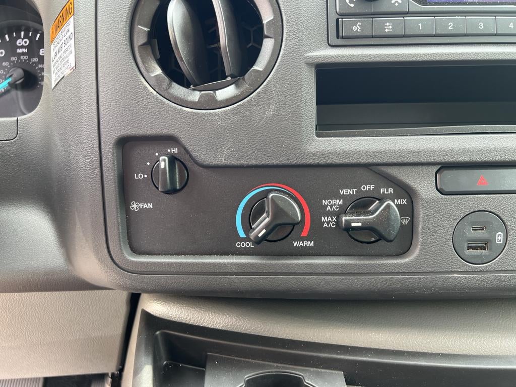 2025 Ford E-Series Cutaway E-350 SRW 138" WB