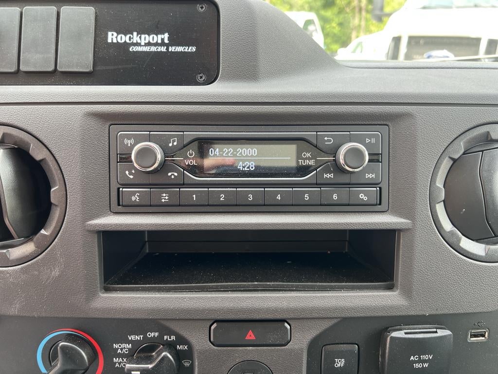 2025 Ford E-Series Cutaway E-350 SRW 138" WB