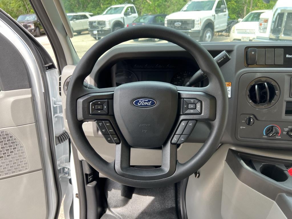 2025 Ford E-Series Cutaway E-350 SRW 138" WB