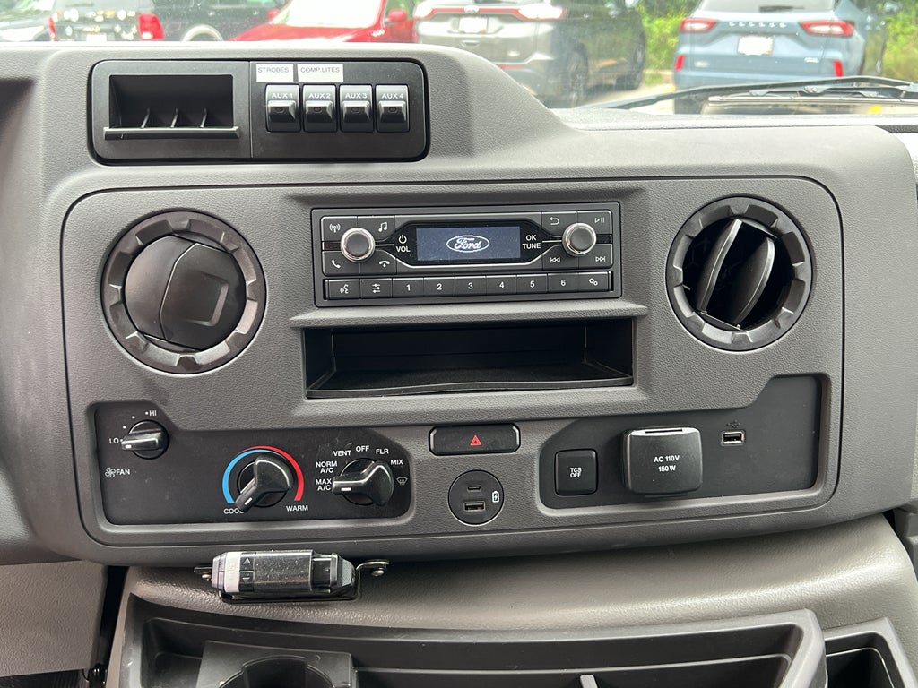 2026 Ford E-Series Cutaway E-350 SRW 138" WB