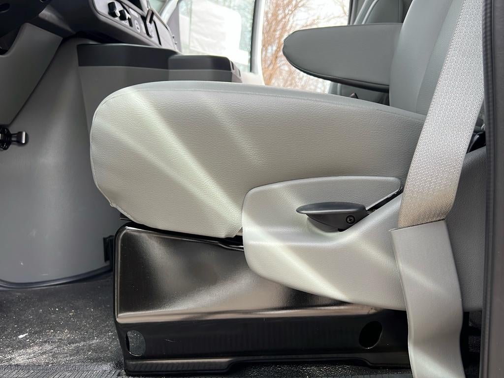 2025 Ford E-Series Cutaway E-350 SRW 138" WB