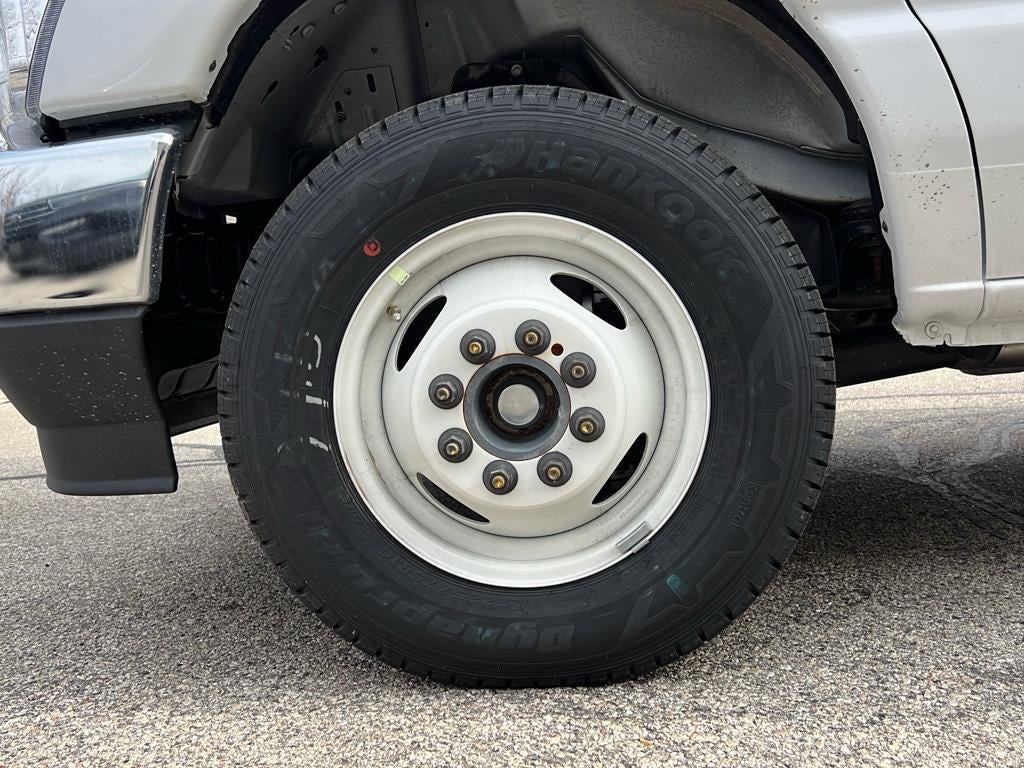 2025 Ford E-Series Cutaway E-350 SRW 138" WB