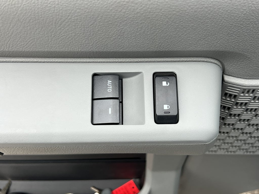 2025 Ford E-Series Cutaway E-350 SRW 138" WB