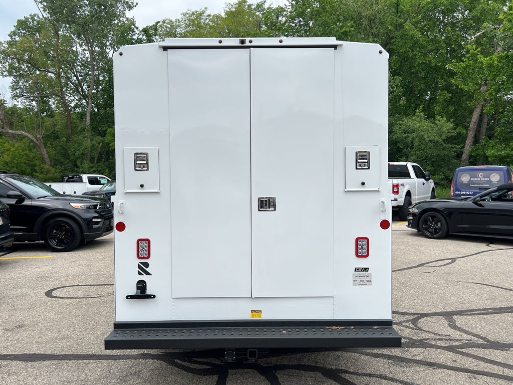 2025 Ford E-Series Cutaway E-350 SRW 138" WB