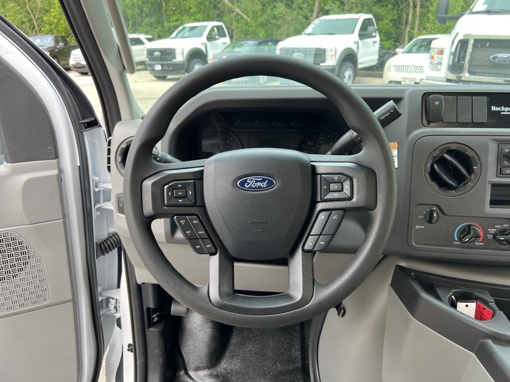 2025 Ford E-Series Cutaway E-450 DRW 158" WB