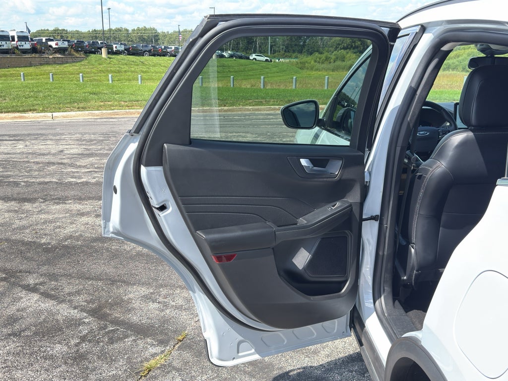 2025 Ford Escape Platinum