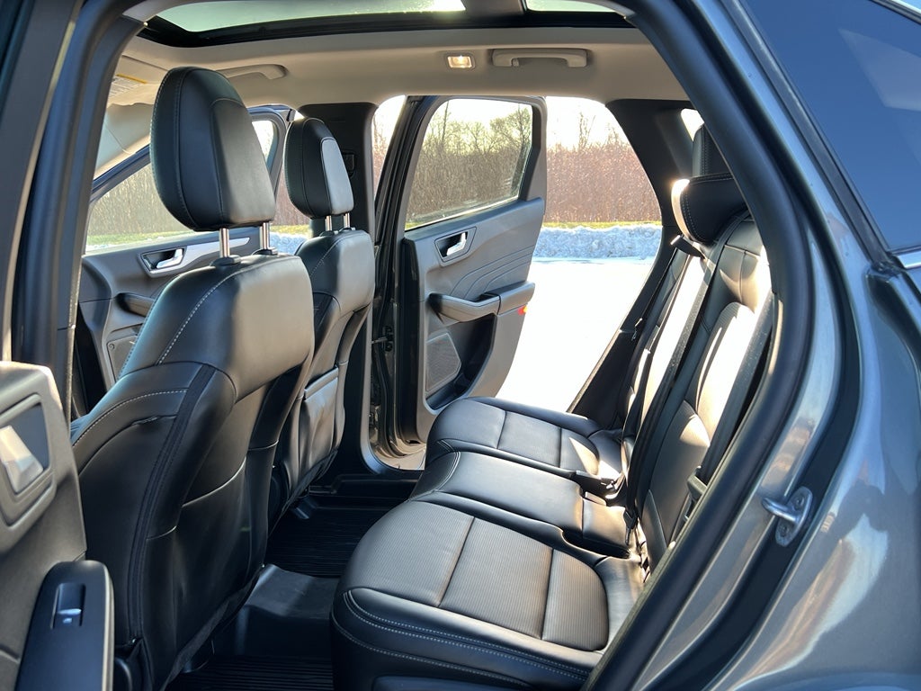 2025 Ford Escape Platinum