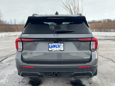 2025 Ford Explorer ST-Line