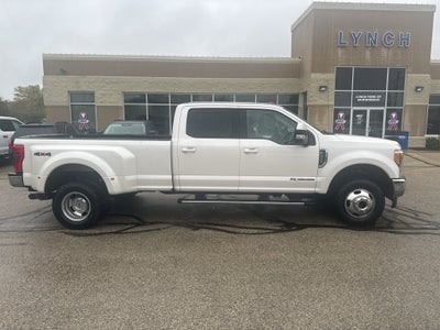 2017 Ford Super Duty F-350 DRW Pickup Lariat