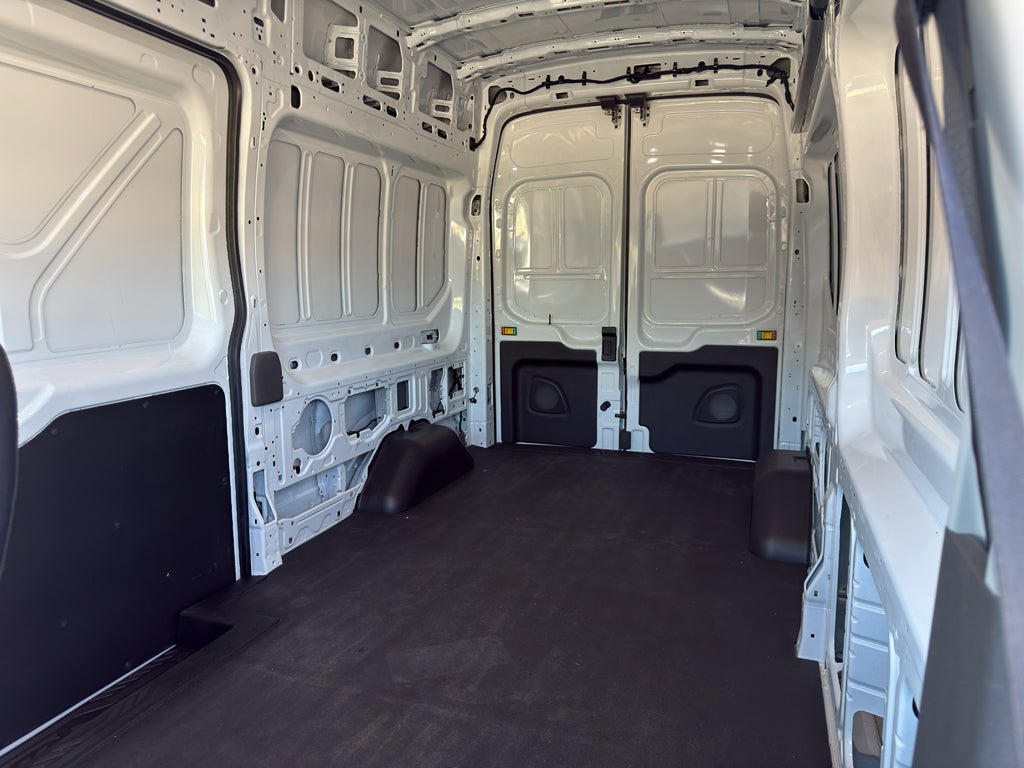 2024 Ford Transit Cargo Van T-250 148" Hi Rf 9070 GVWR RWD