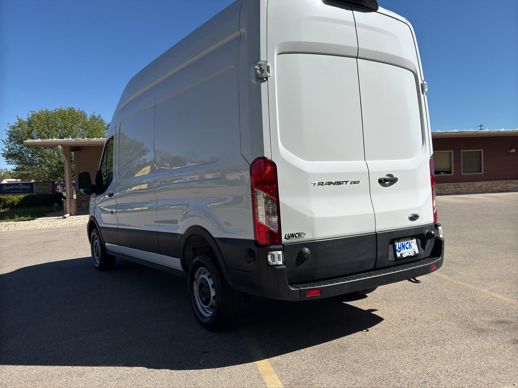 2024 Ford Transit Cargo Van T-250 148" Hi Rf 9070 GVWR RWD