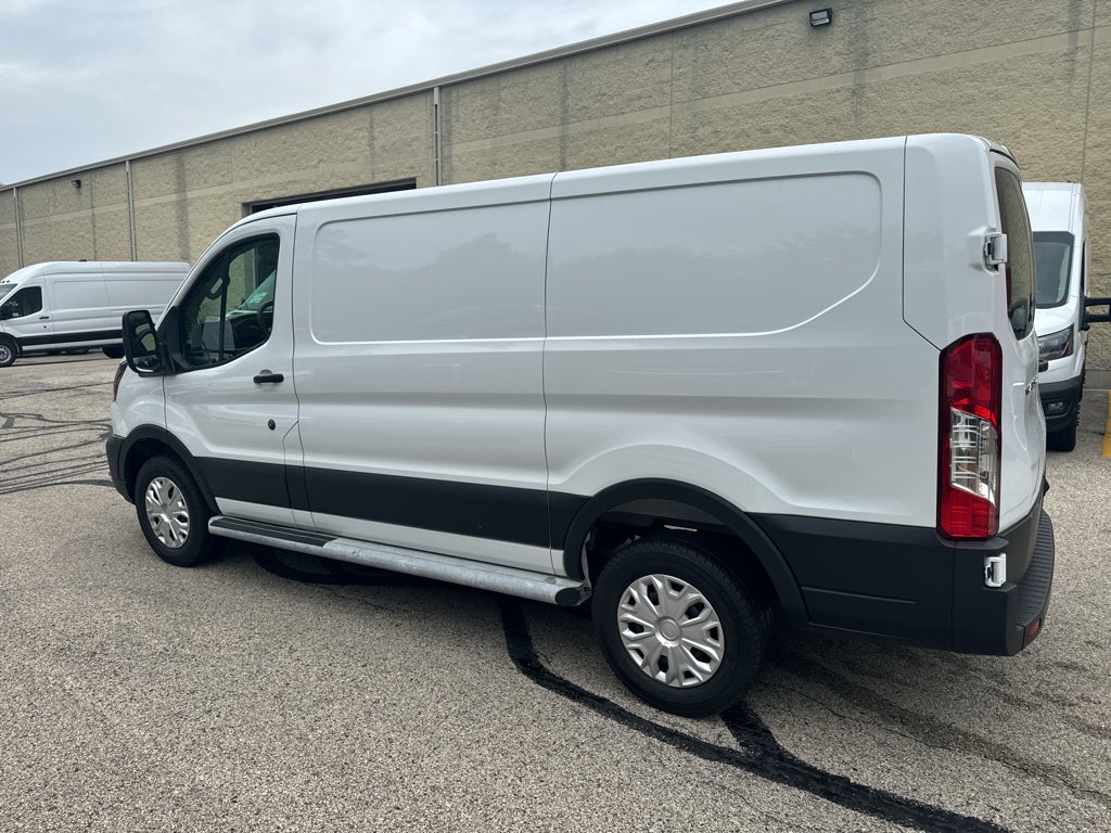 2025 Ford Transit Cargo Van T-250 130" Low Rf 9070 GVWR RWD