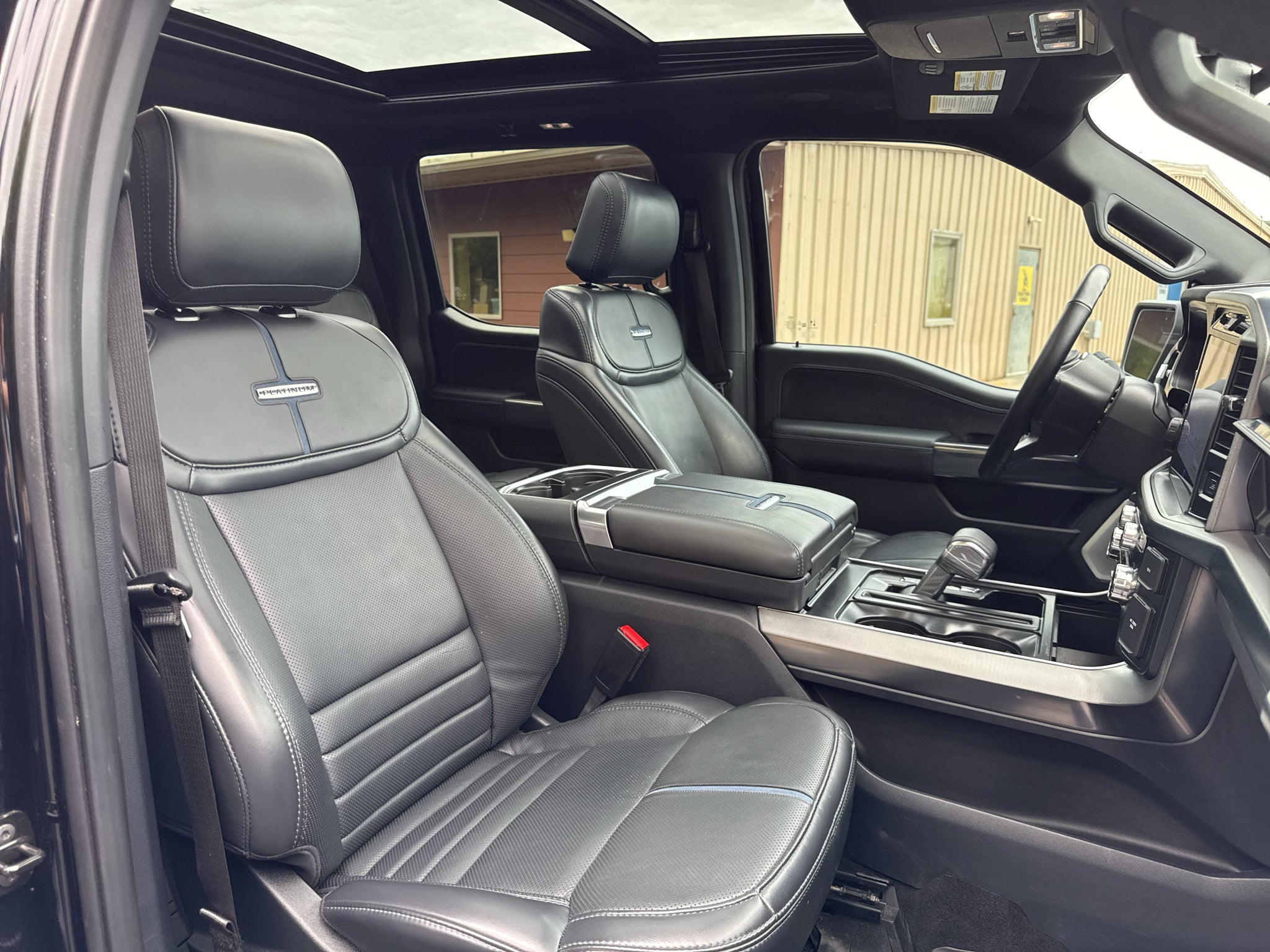 2025 Ford F-150 Platinum