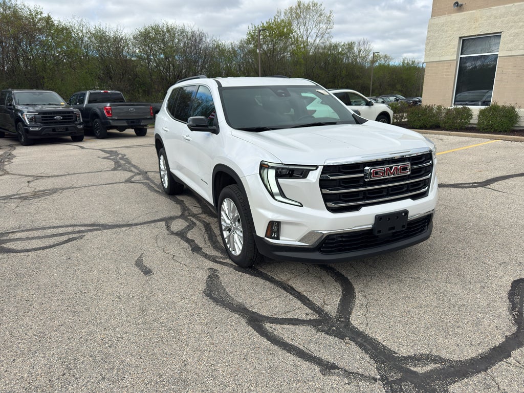 2024 GMC Acadia Elevation
