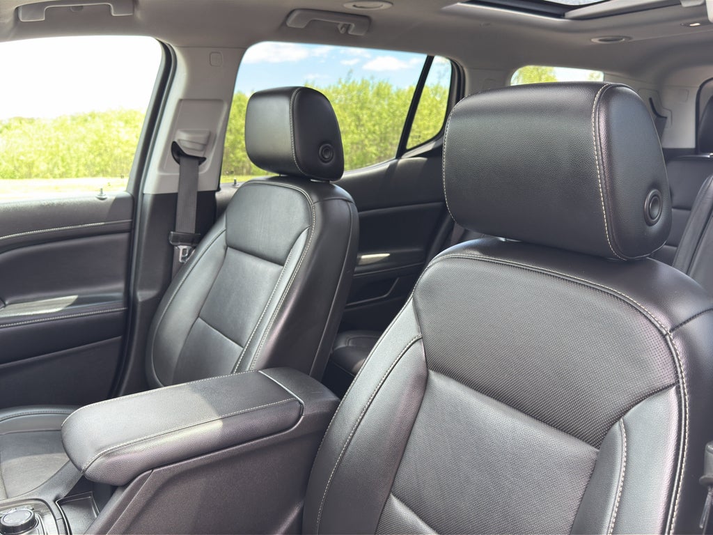 2021 GMC Acadia SLT