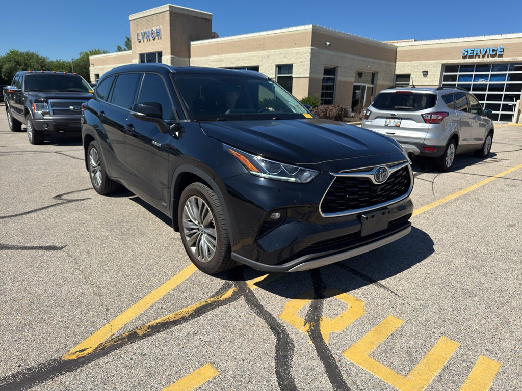 2021 Toyota Highlander Hybrid Platinum