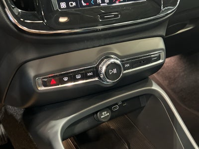 2025 Volvo XC40 Plus Dark Theme