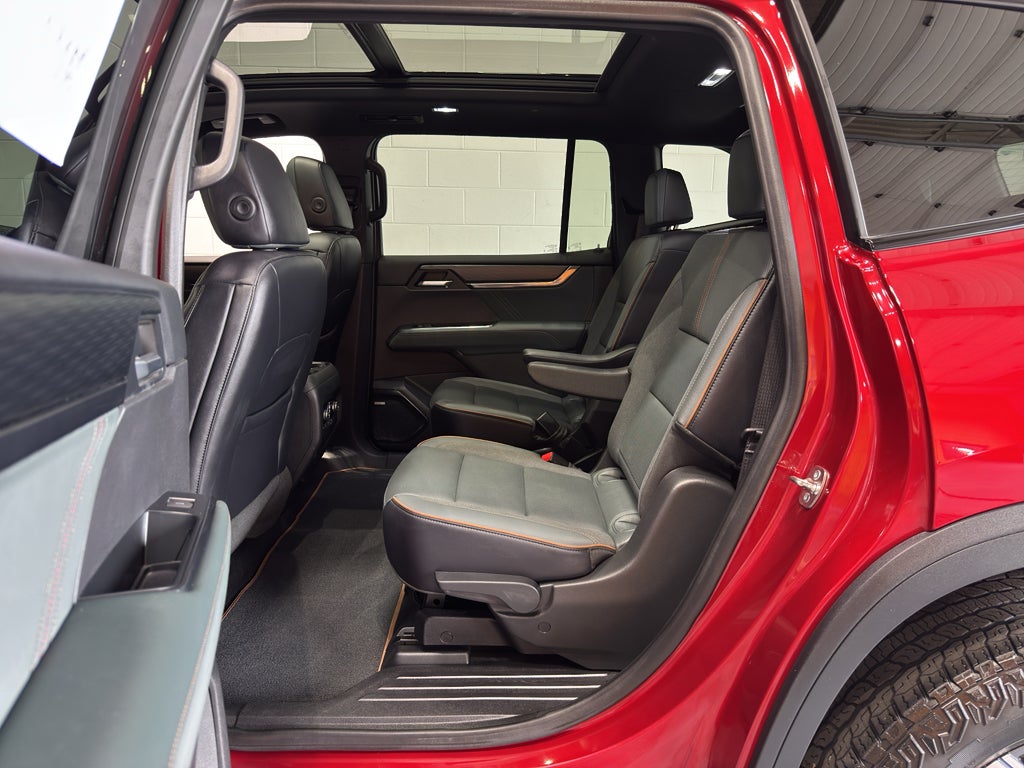 2024 GMC Acadia AT4