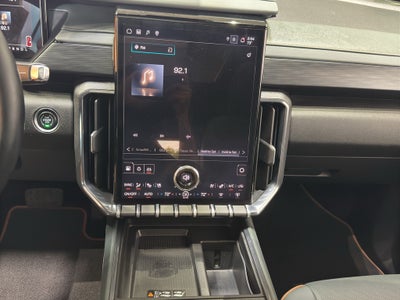 2024 GMC Acadia AT4
