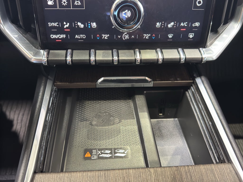 2025 GMC Acadia Denali
