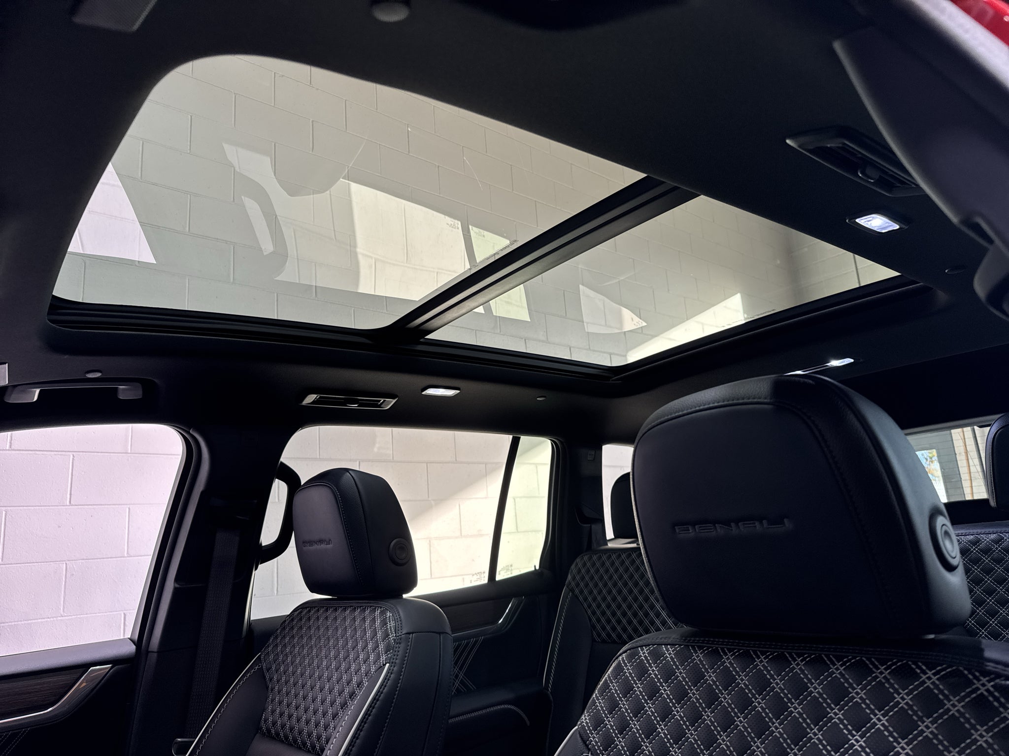 2025 GMC Acadia Denali