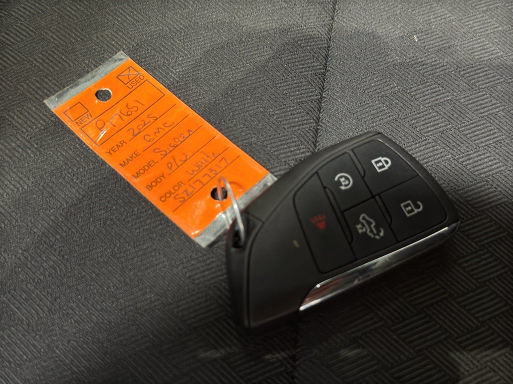 2025 GMC Sierra 1500 Elevation