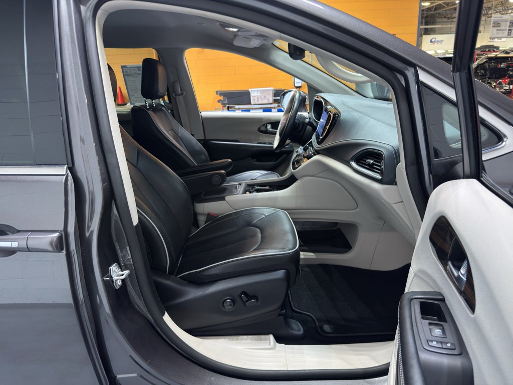 2021 Chrysler Pacifica Hybrid Limited