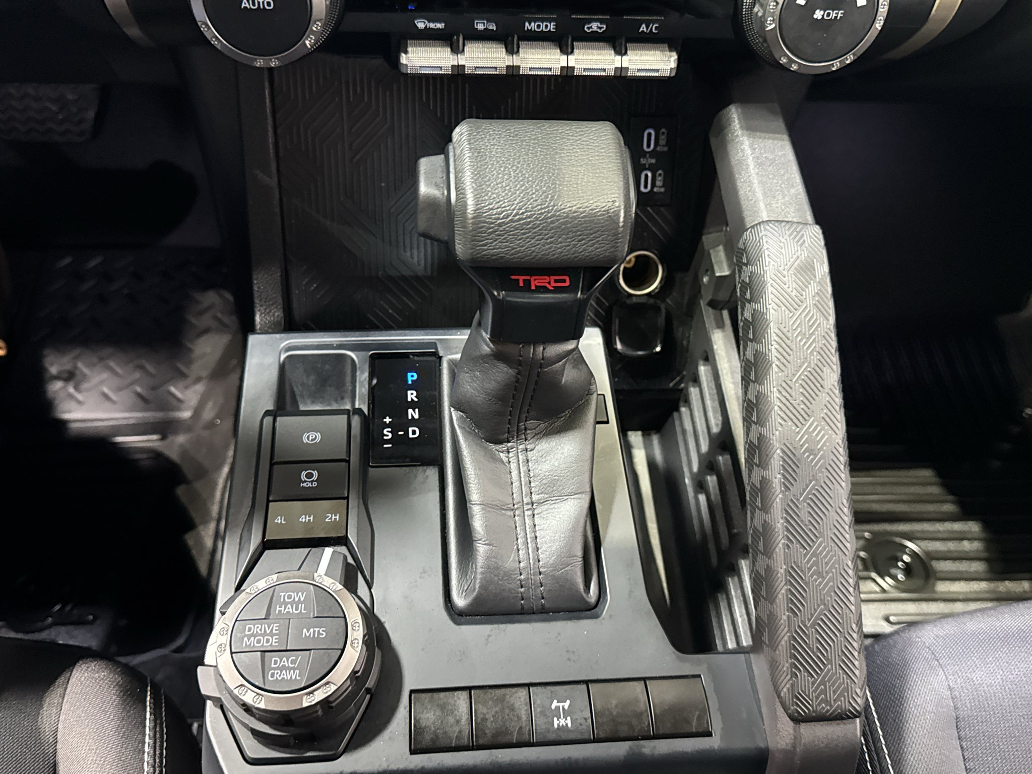 2024 Toyota Tacoma 4WD SR5