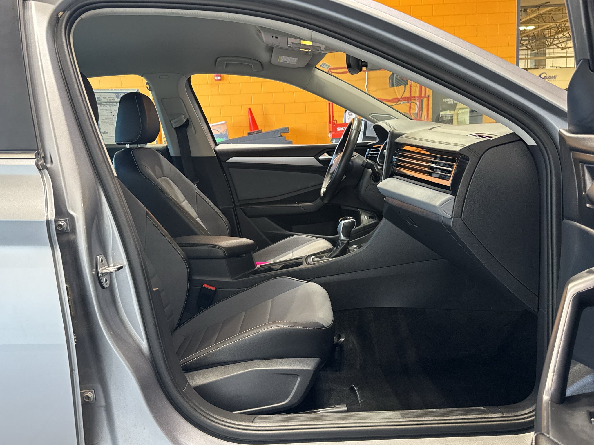 2025 Volkswagen Jetta SE